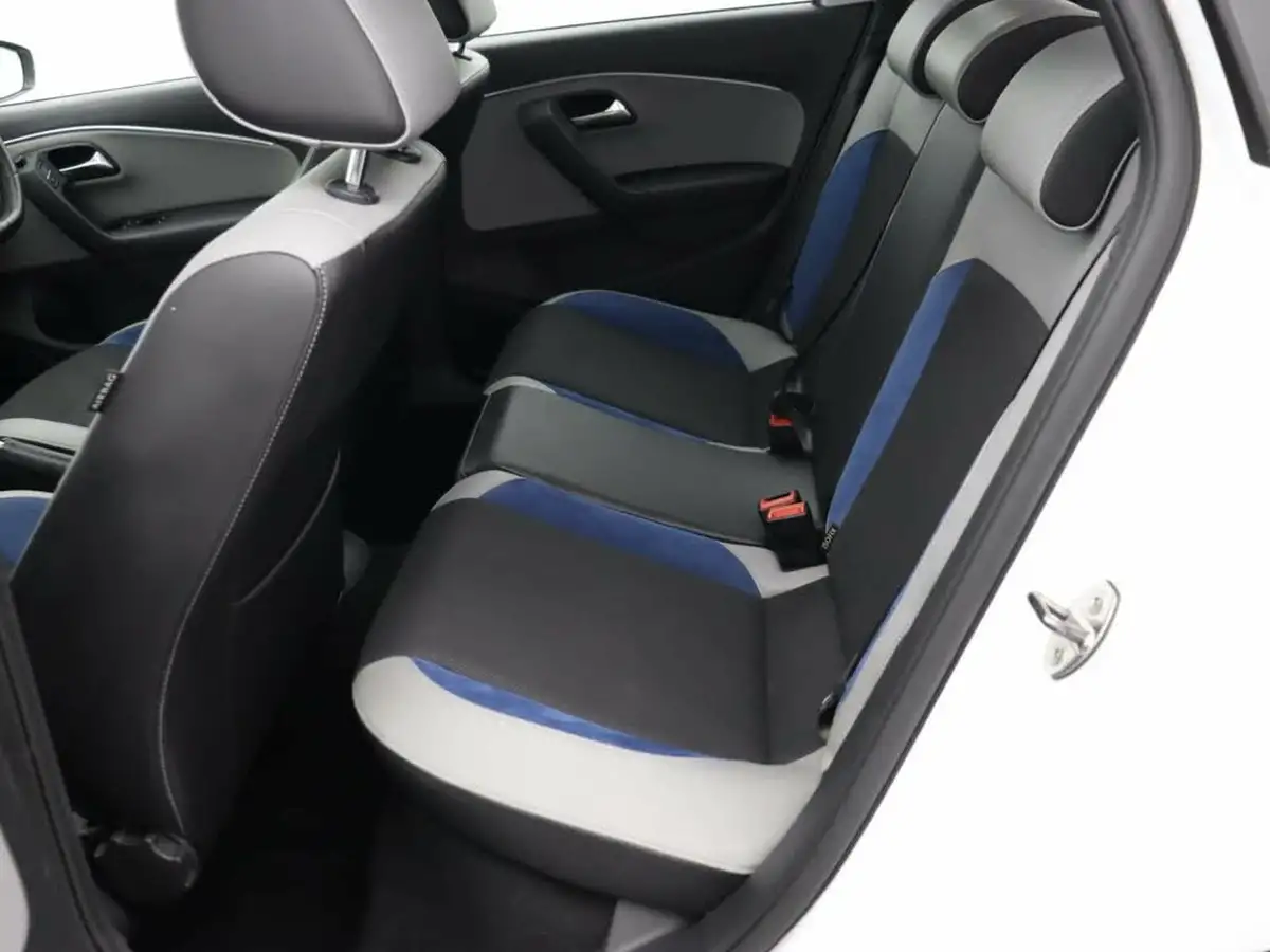 2017-volkswagen-polo-14-tsi-bluegt-act-bmtss-5d-big-10