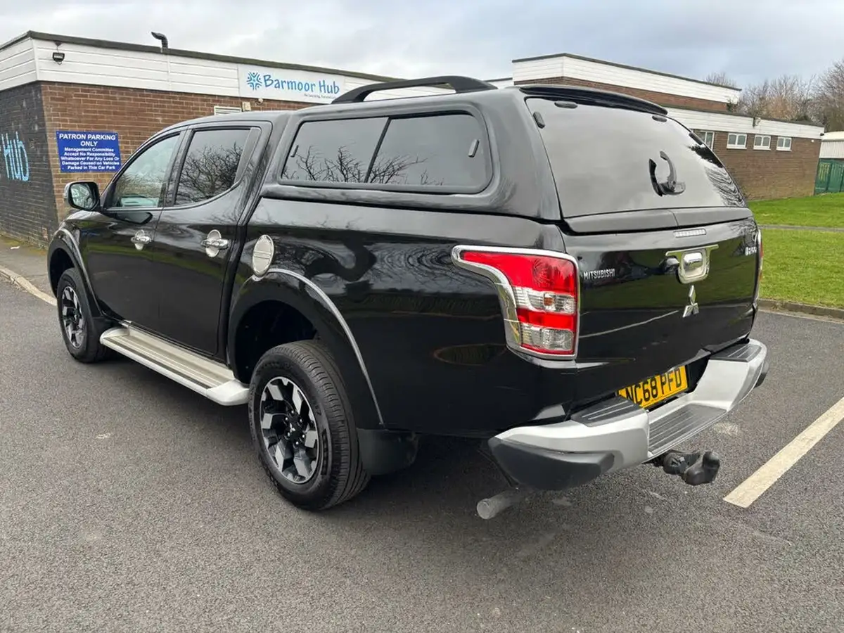 2019-mitsubishi-l200-24di-d-barbarian-eu6b-big-4
