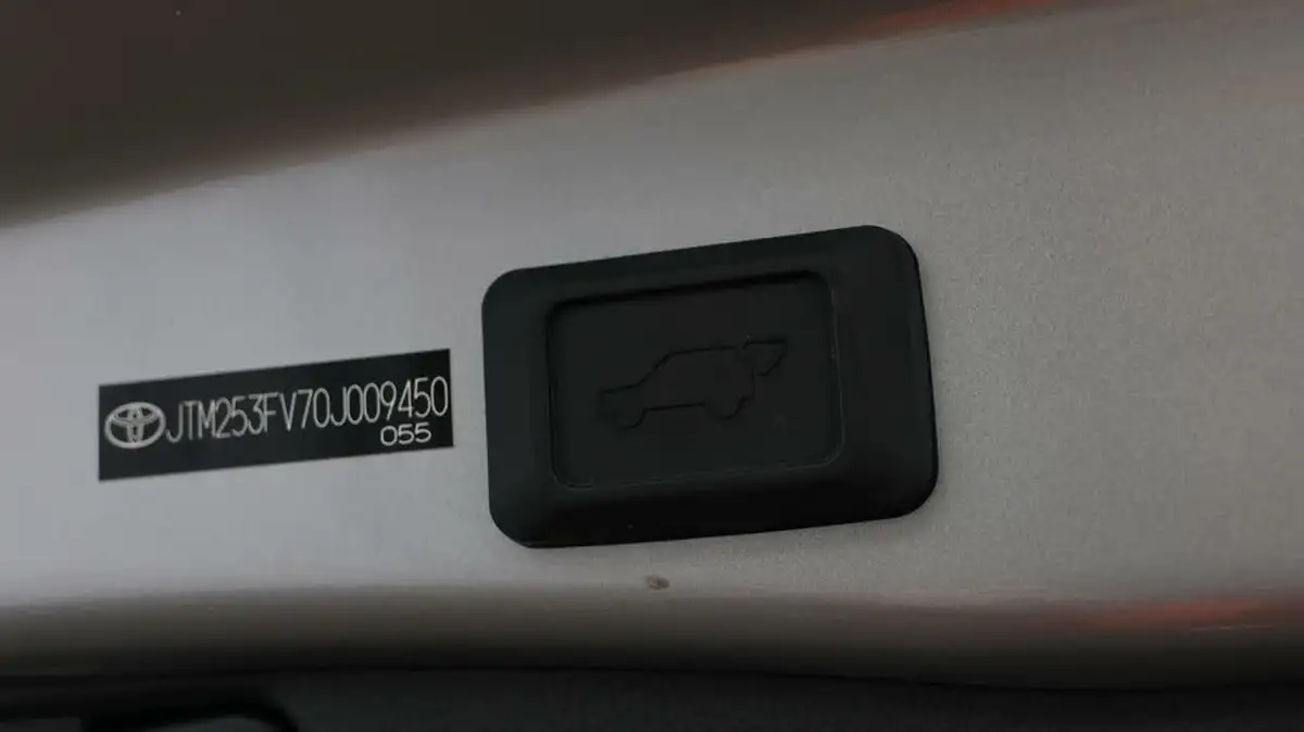 2022-toyota-rav4-25-vvt-i-dynamic-215bhp-big-21