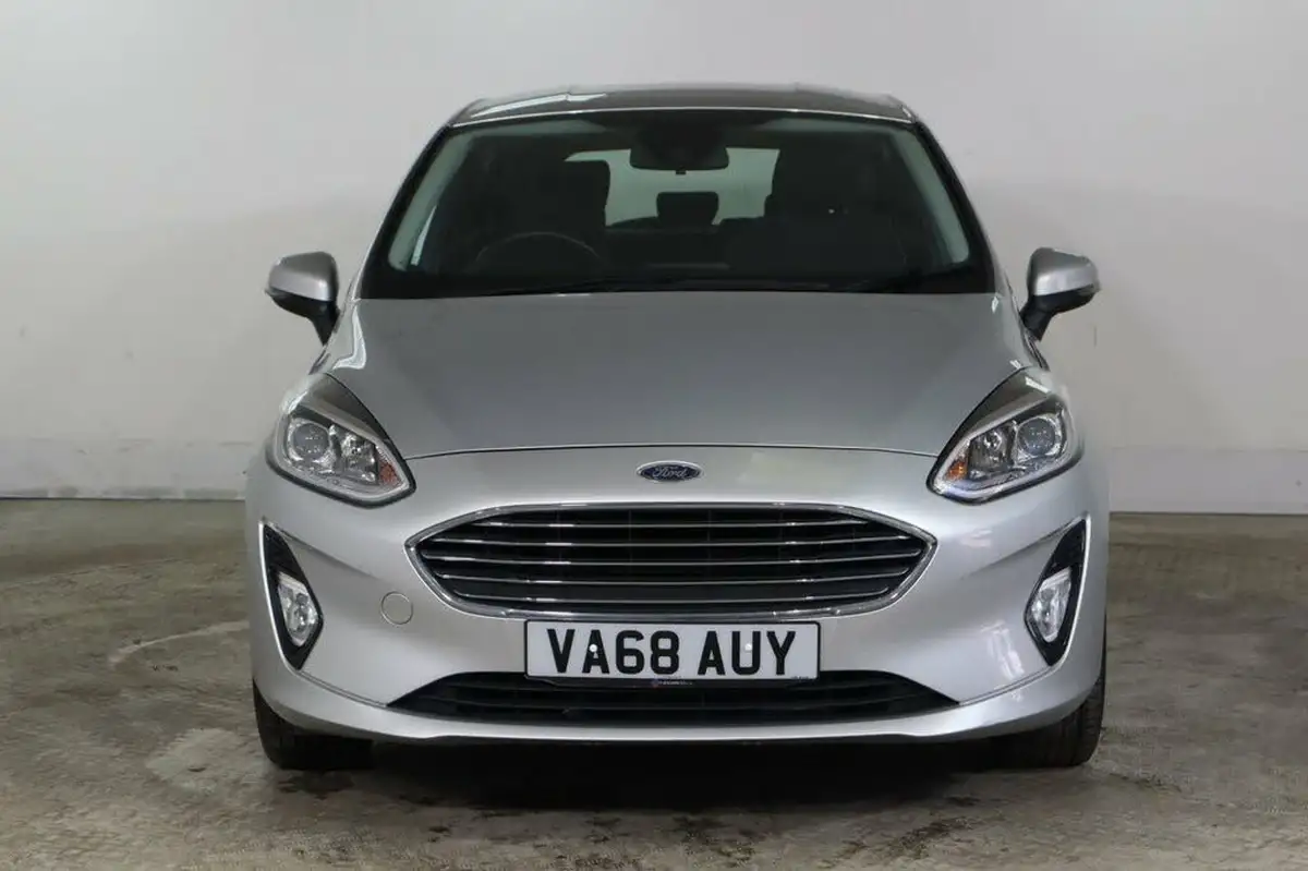 2018-ford-fiesta-10t-zetec-5d-big-1