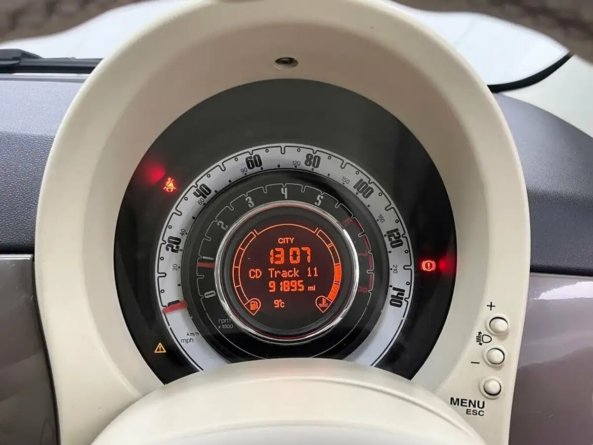 2009-fiat-500-12-lounge-big-17