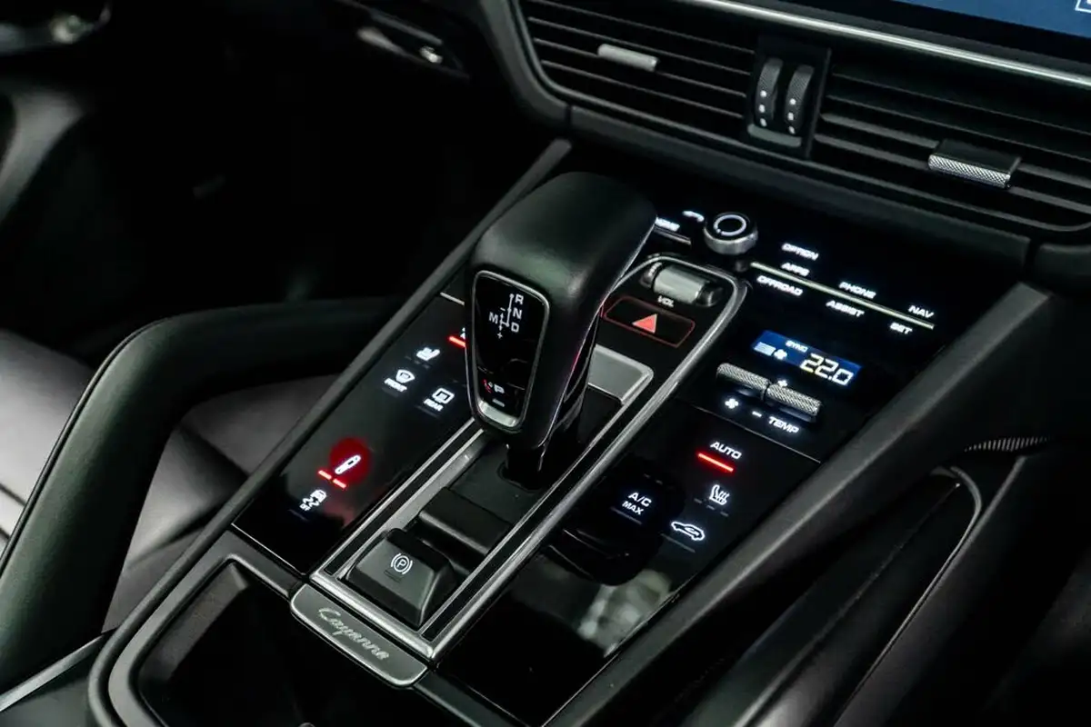 2018-porsche-cayenne-40-v8-turbo-big-30