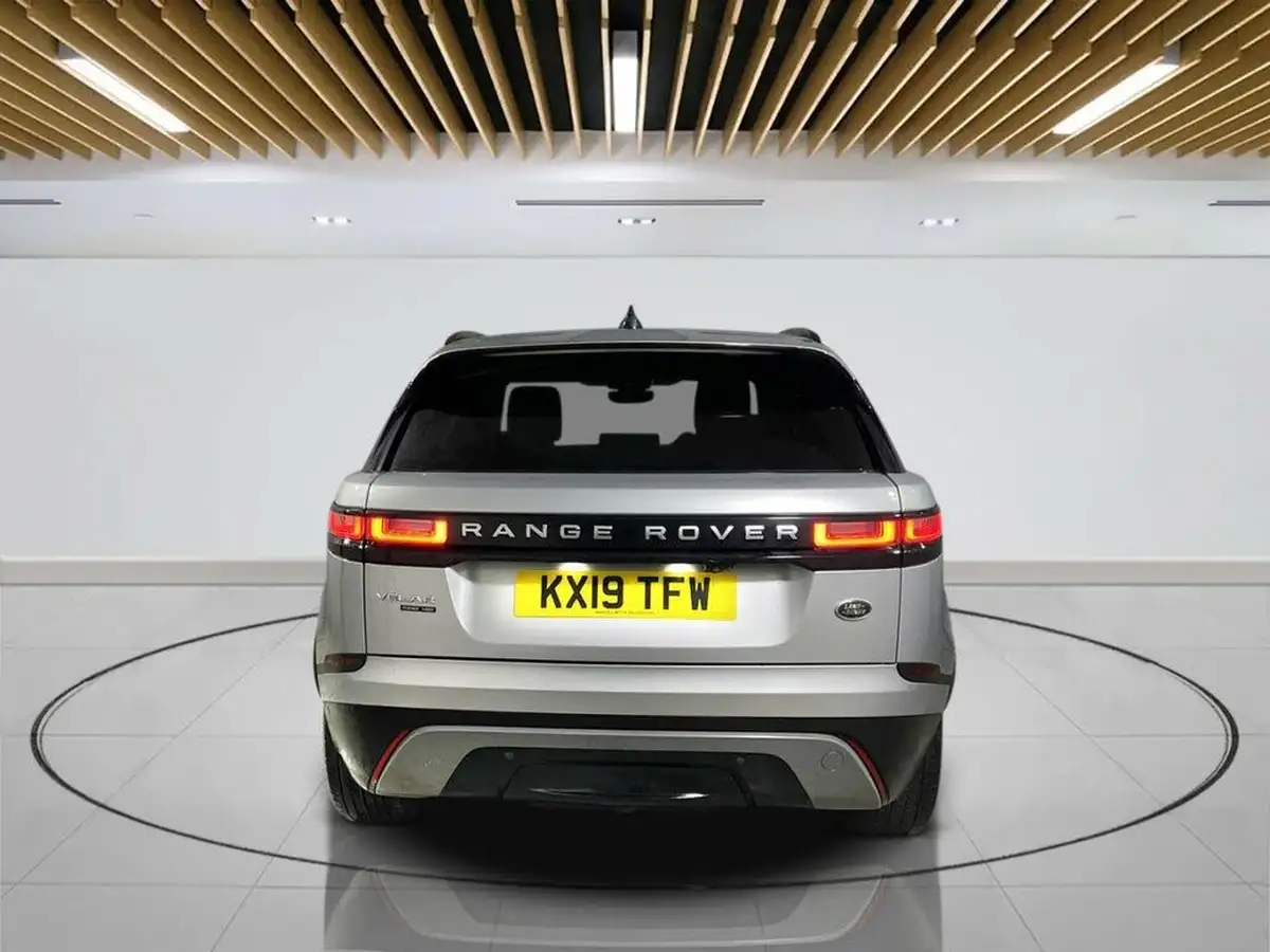 2019-land-rover-range-rover-velar-20-d180-hse-big-4