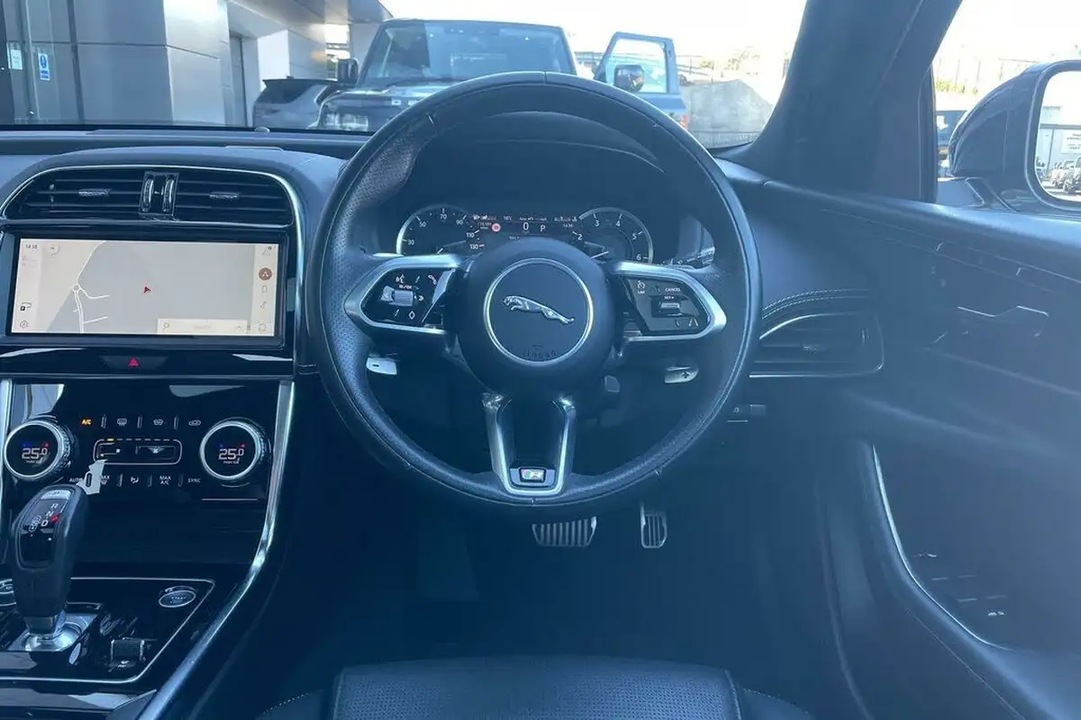 2021-jaguar-xe-20-p250-r-dynamic-black-big-36