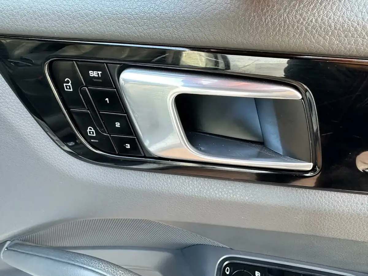 2019-porsche-cayenne-30-v6-coupe-big-73