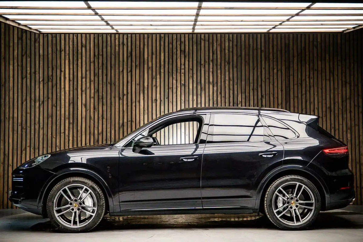 2018-porsche-cayenne-40-v8-turbo-big-6