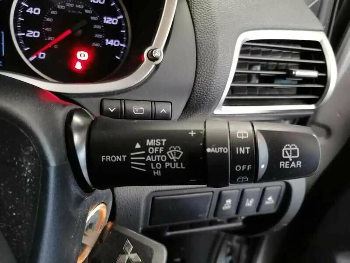 2018-mitsubishi-eclipse-cross-15-2-big-21
