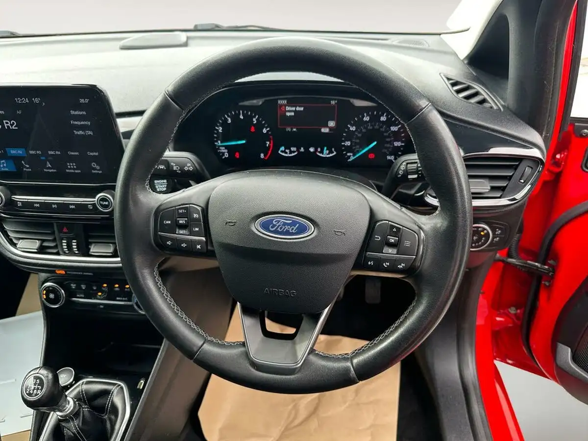 2019-ford-fiesta-10t-titanium-125ps-5d-big-15