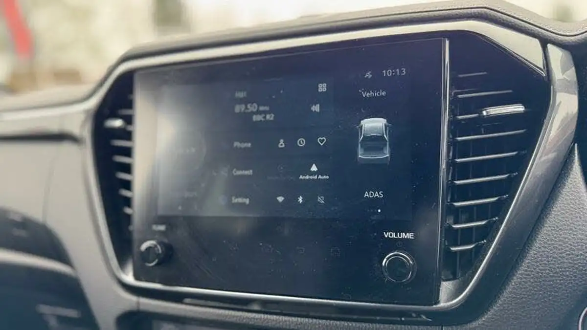 2024-isuzu-d-max-19td-v-cross-auto-big-4