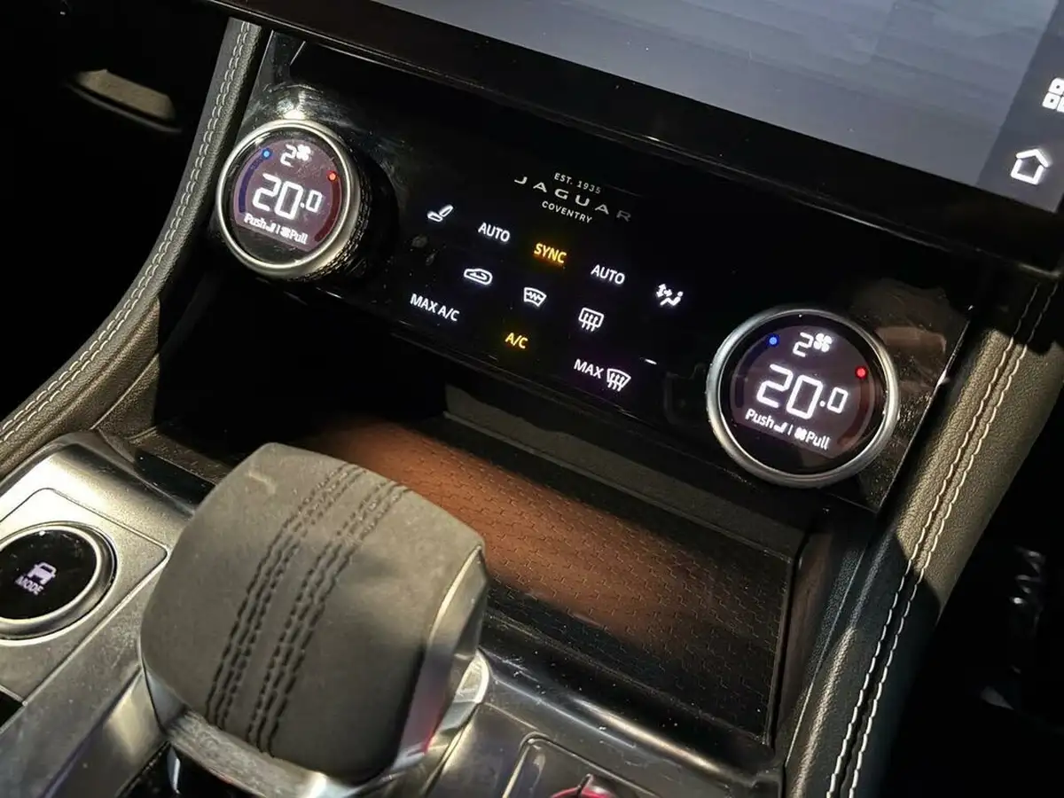 2021-jaguar-f-pace-20-d200-r-dynamic-s-mhev-big-19