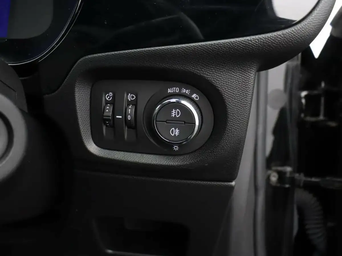 2021-vauxhall-corsa-12-turbo-sri-100ps-big-22