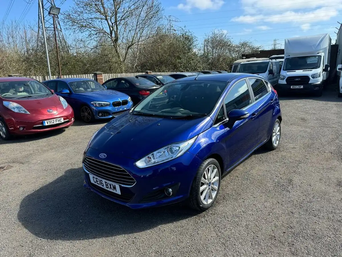 2016-ford-fiesta-10t-titanium-100ps-ecoboost-ss-5d-big-2