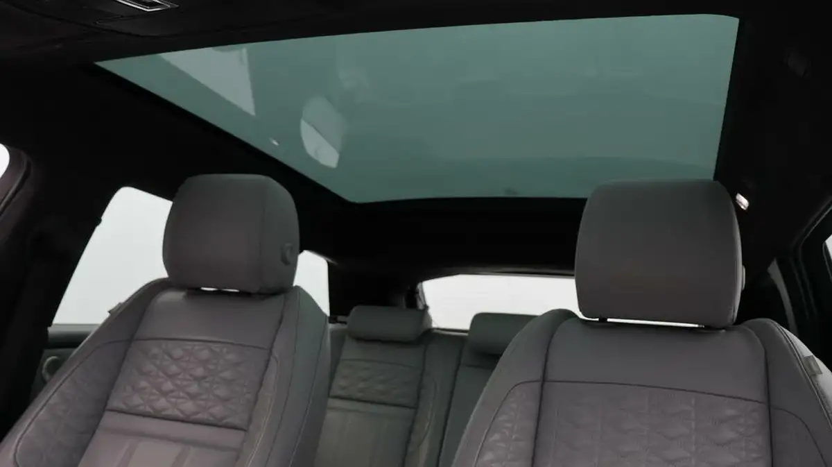 2022-land-rover-range-rover-evoque-15-p300e-autobiography-big-29