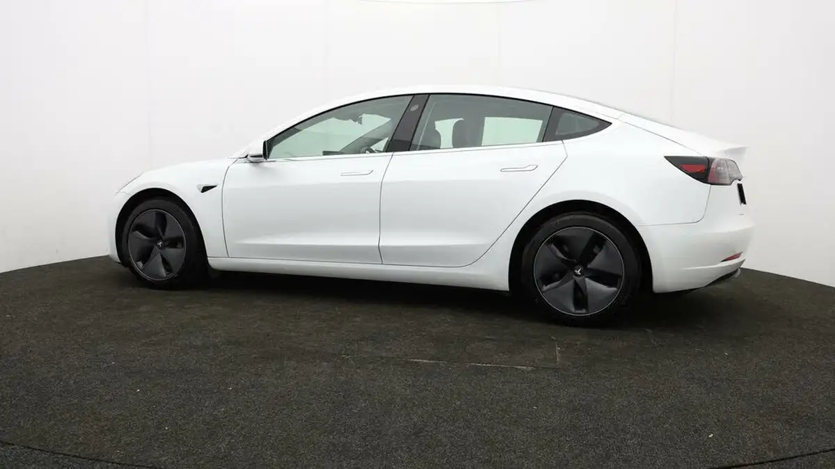 2019-tesla-model-3-e-long-range-4x4-big-64