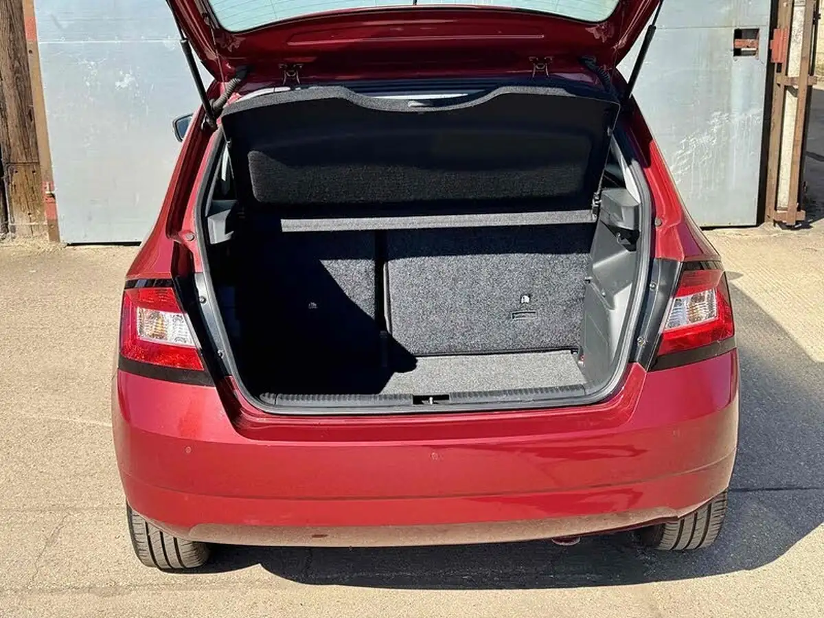 2015-skoda-fabia-12-tsi-se-109ps-hatchback-dsg-big-11
