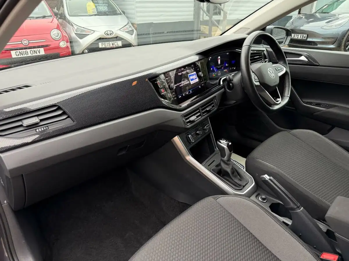 2023-volkswagen-polo-10-tsi-life-dsg-big-30