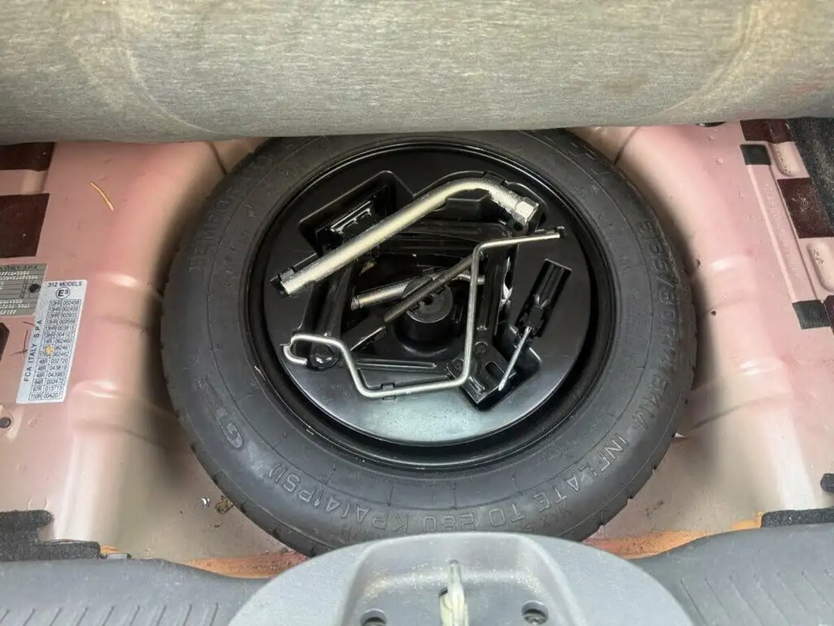 2015-fiat-500-12-lounge-ss-big-17