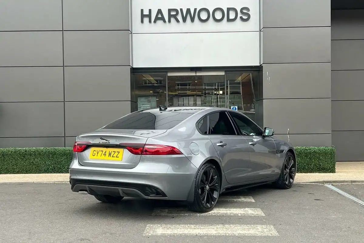 2024-jaguar-xf-20-d200-r-dynamic-hse-black-saloon-4d-big-5