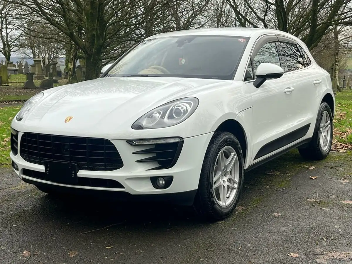 2015-porsche-macan-30-s-big-11