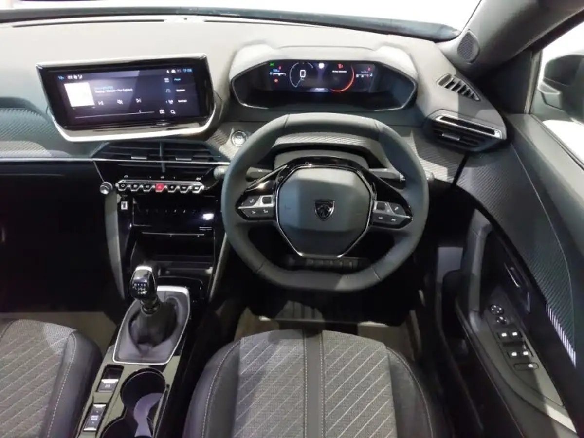 2024-peugeot-2008-suv-12-puretech-allure-130ps-big-6