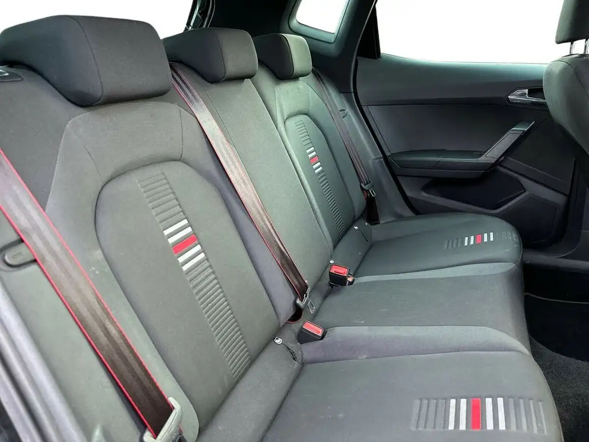 2021-seat-arona-10-tsi-fr-red-edition-big-9