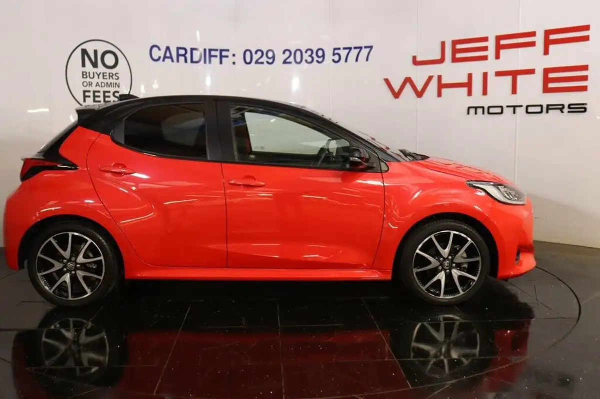 2021-toyota-yaris-15-vvt-i-launch-edition-big-4