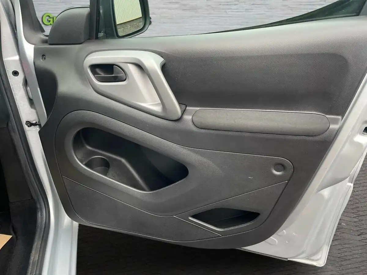 2017-citroen-berlingo-16bluehdi-multispace-feel-102ps-ss-etg6-big-20