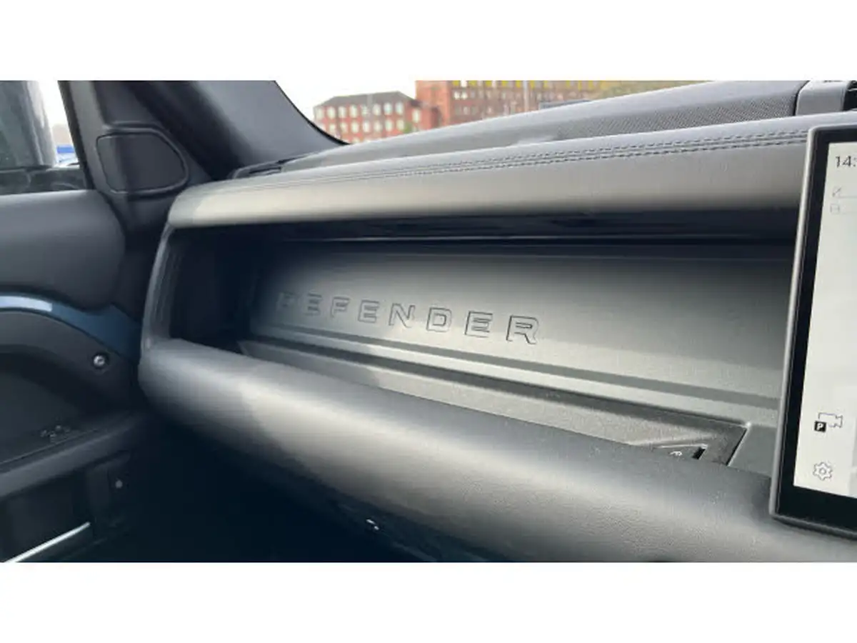 2024-land-rover-110-defender-30-d350-x-dynamic-hse-big-22