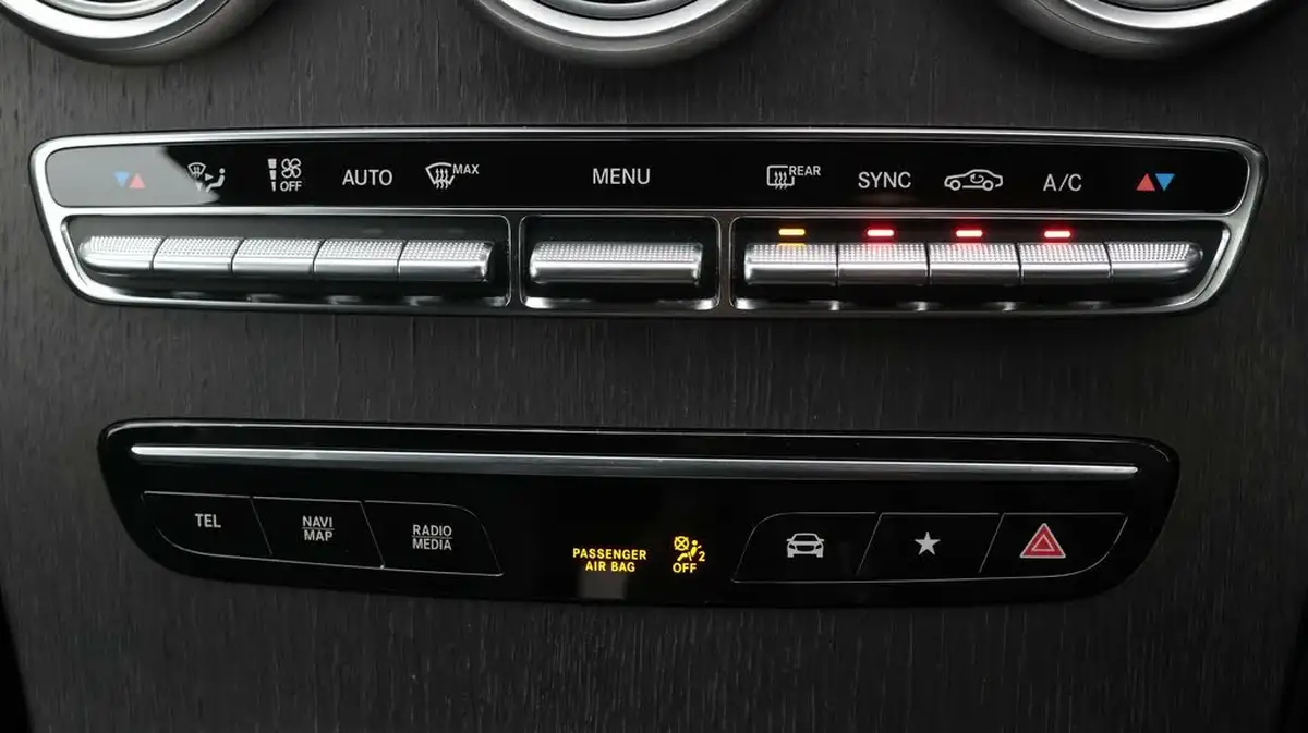 2020-mercedes-benz-glc-class-20-glc300-amg-line-station-wagon-5d-big-12