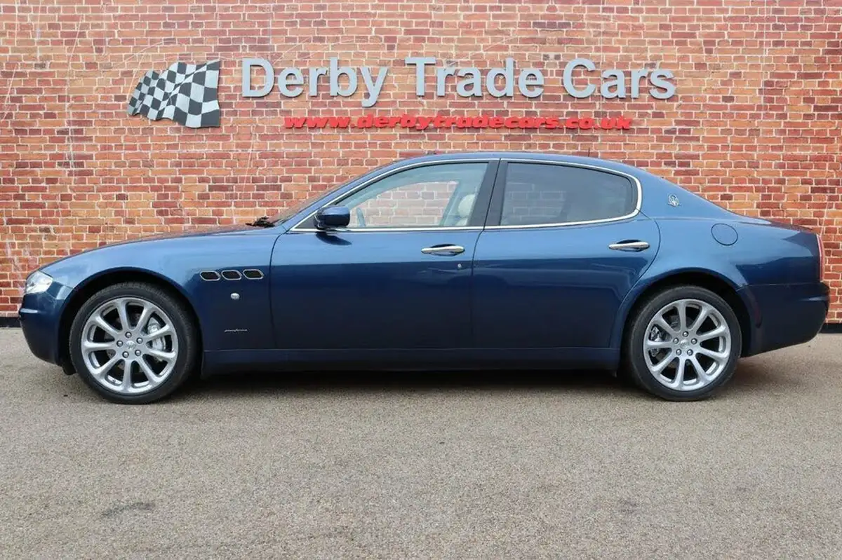 2006-maserati-quattroporte-42-seq-big-1