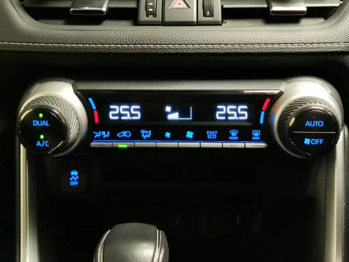 2022-toyota-rav4-25-vvt-i-design-215bhp-big-23
