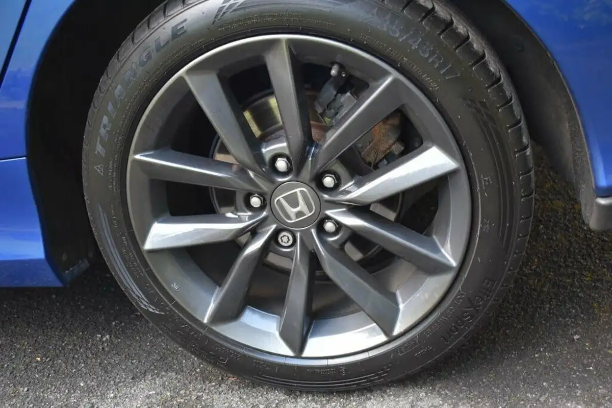 2020-honda-civic-16-i-dtec-sr-hatchback-5d-big-34