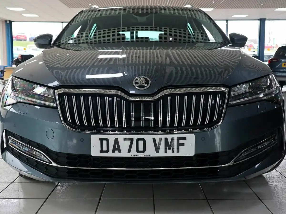 2020-skoda-superb-20tdi-se-l-150ps-estate-dsg-big-11