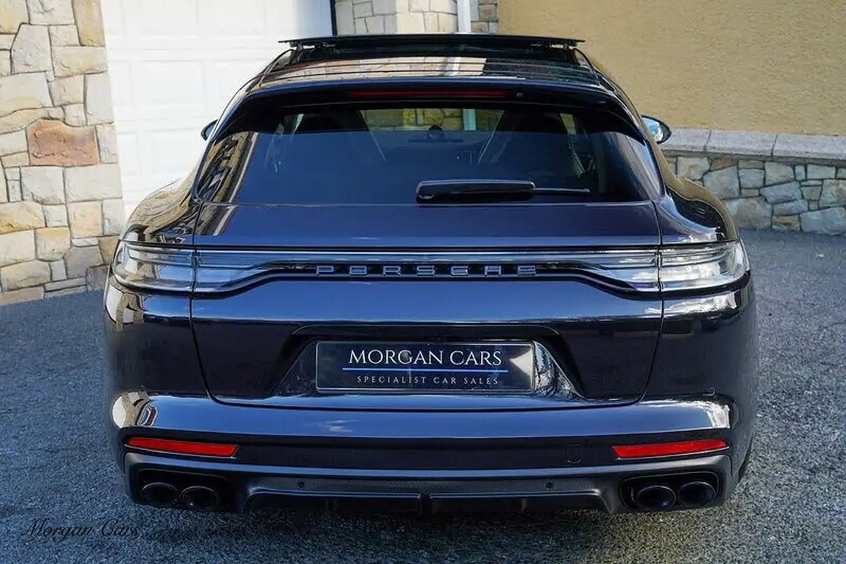 2022-porsche-panamera-30-4-e-hybrid-sport-turismo-big-11