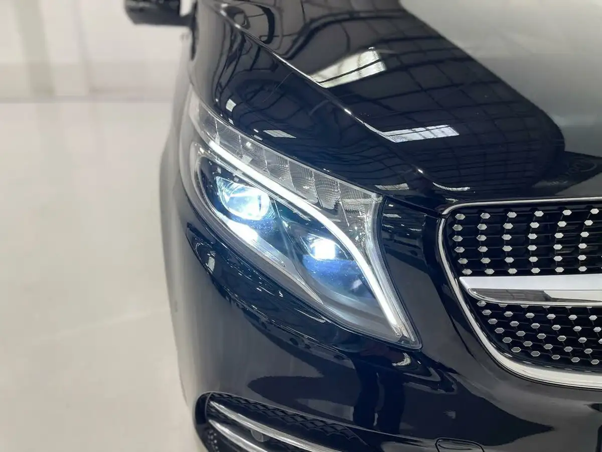 2019-mercedes-benz-v-class-20d-v220d-amg-line-long-big-47