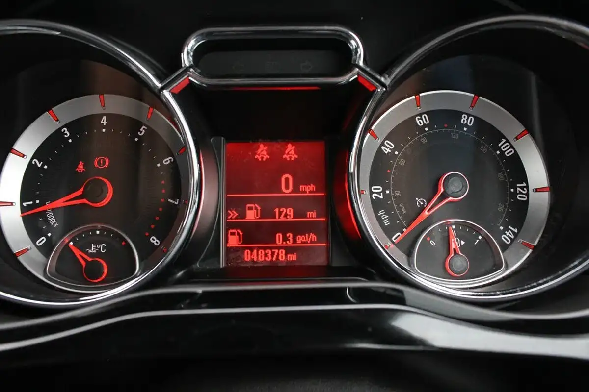 2016-vauxhall-adam-12i-vvt-16v-unlimited-big-36