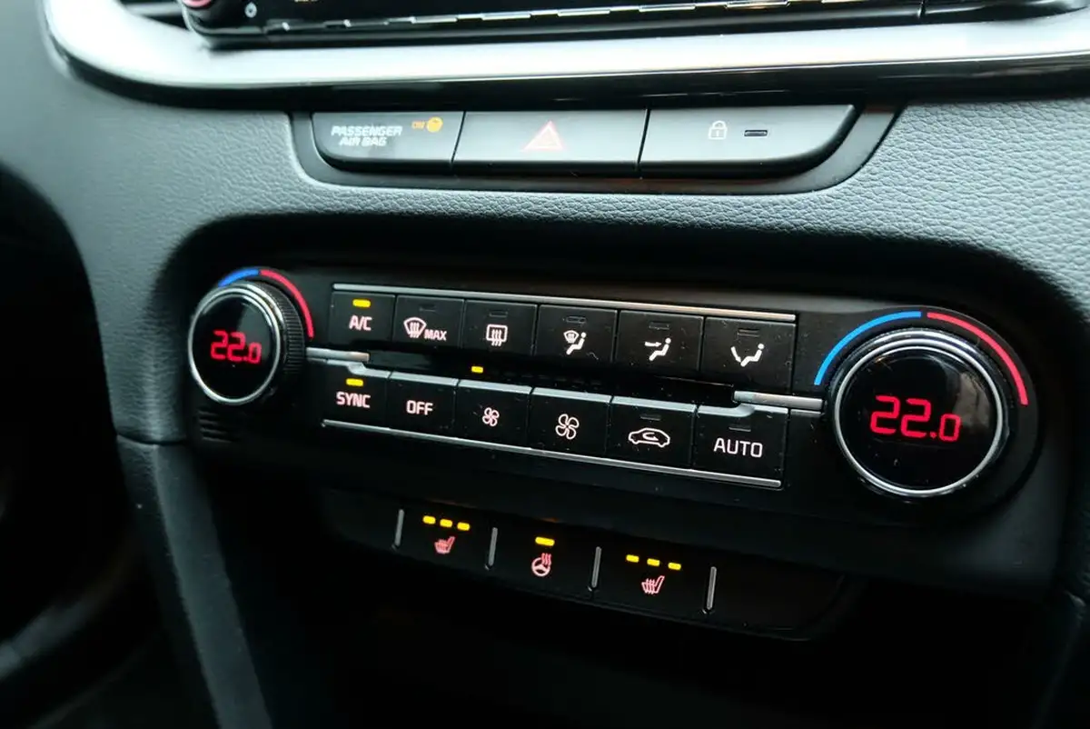 2024-kia-ceed-15-t-gdi-gt-line-158bhp-big-23