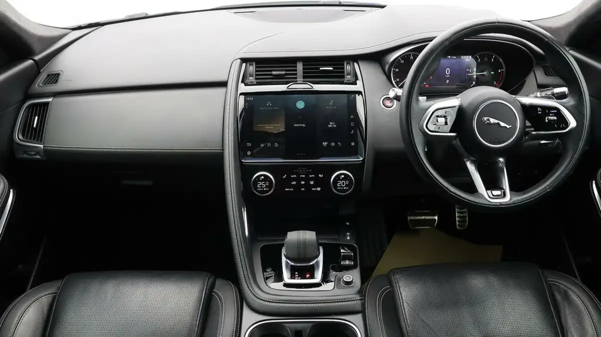 2021-jaguar-e-pace-big-12
