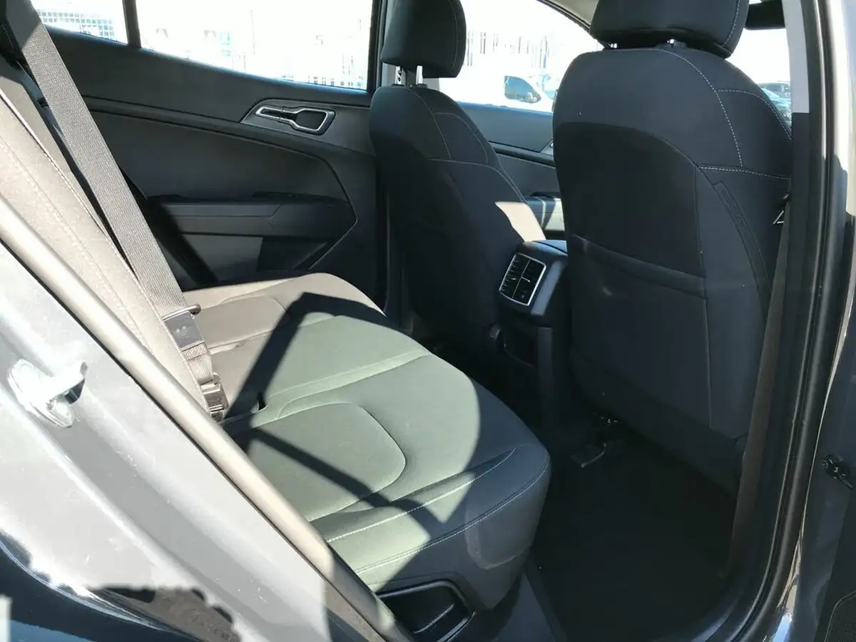 2023-kia-sportage-16-t-gdi-2-148bhp-big-16