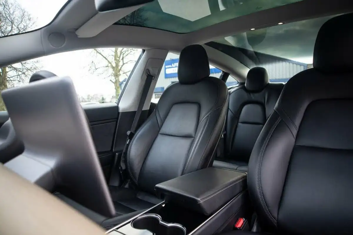 2020-tesla-model-3-e-long-range-big-21