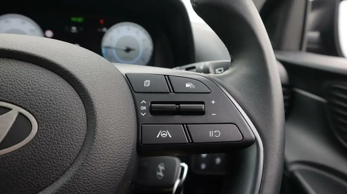 2024-hyundai-i20-10-t-gdi-advance-big-26