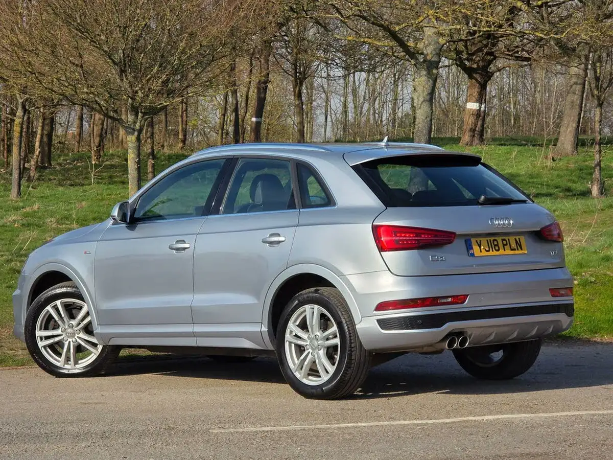 2018-audi-q3-20-tdi-s-line-edition-big-4