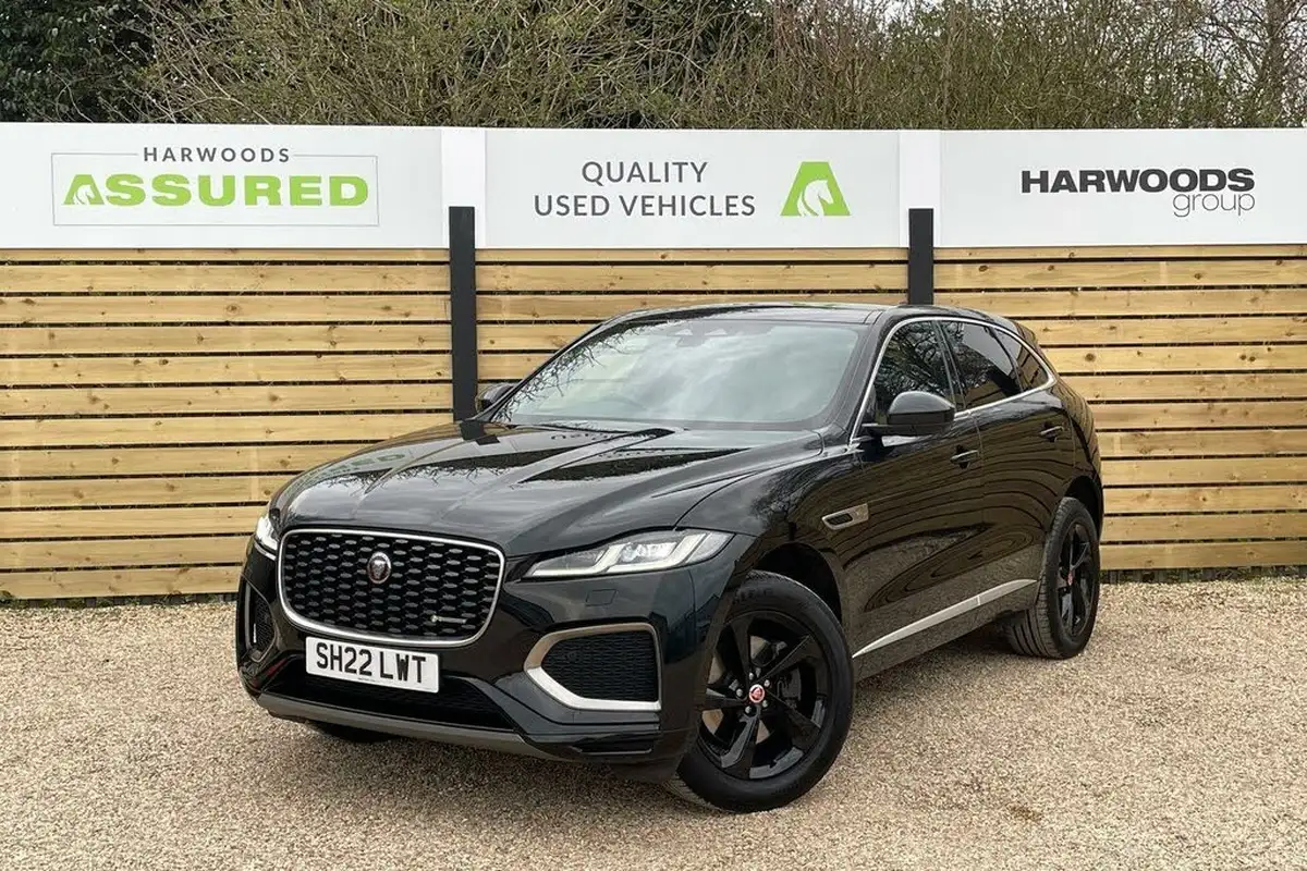 2022-jaguar-f-pace-20-d200-r-dynamic-s-big-11