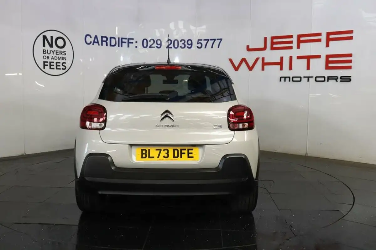 2023-citroen-c3-12-puretech-plus-110ps-eat6-big-3