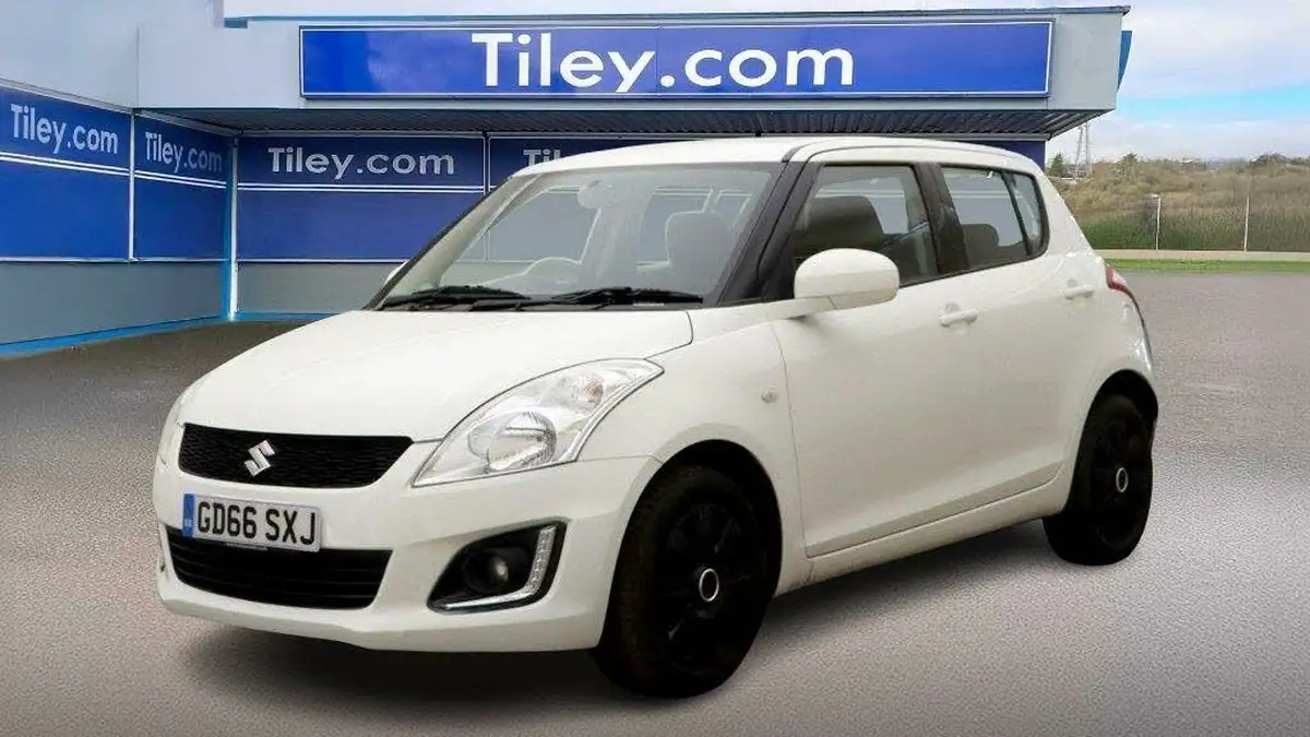 2017-suzuki-swift-12-sz2-5d-big-1