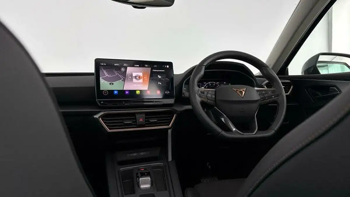 2024-cupra-leon-nf-15-etsi-v1-design-edition-estate-big-25