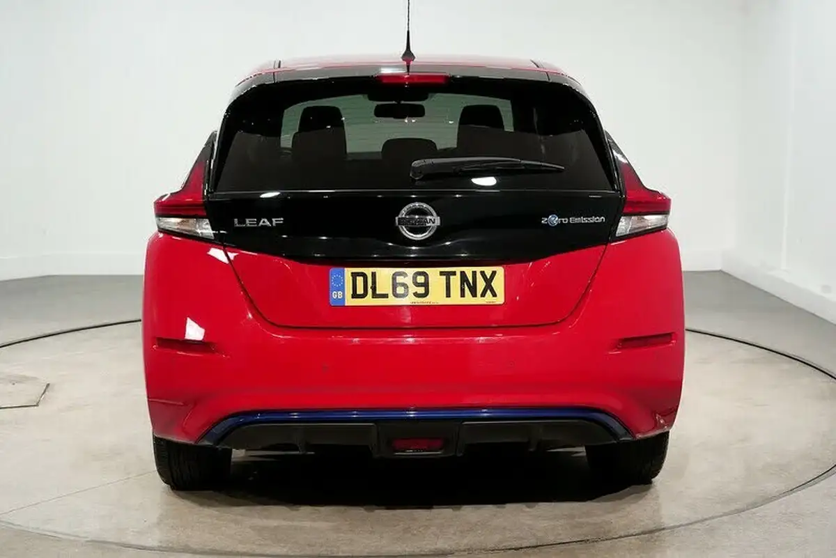 2020-nissan-leaf-e-e-tekna-big-8