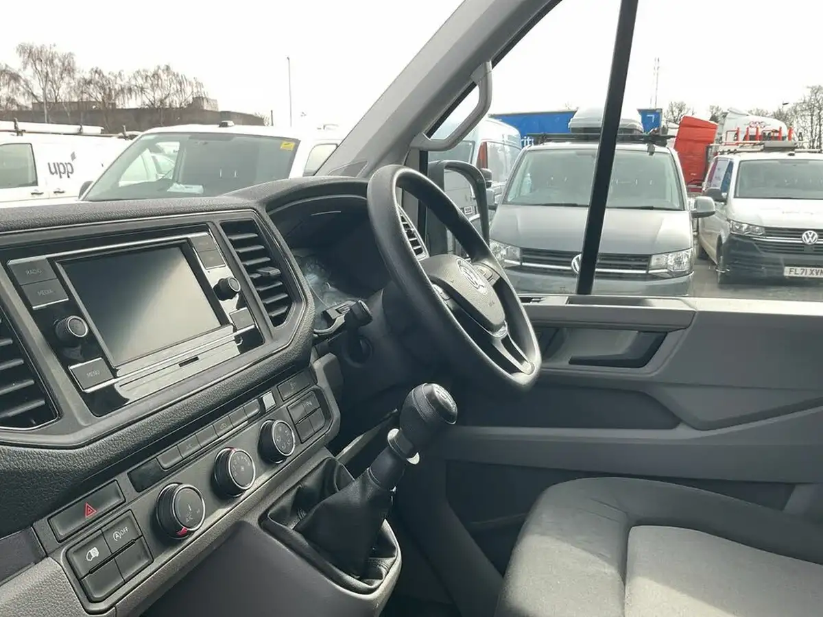 2023-volkswagen-crafter-20tdi-cr35-mwb-trendline-140pseu6d-big-7