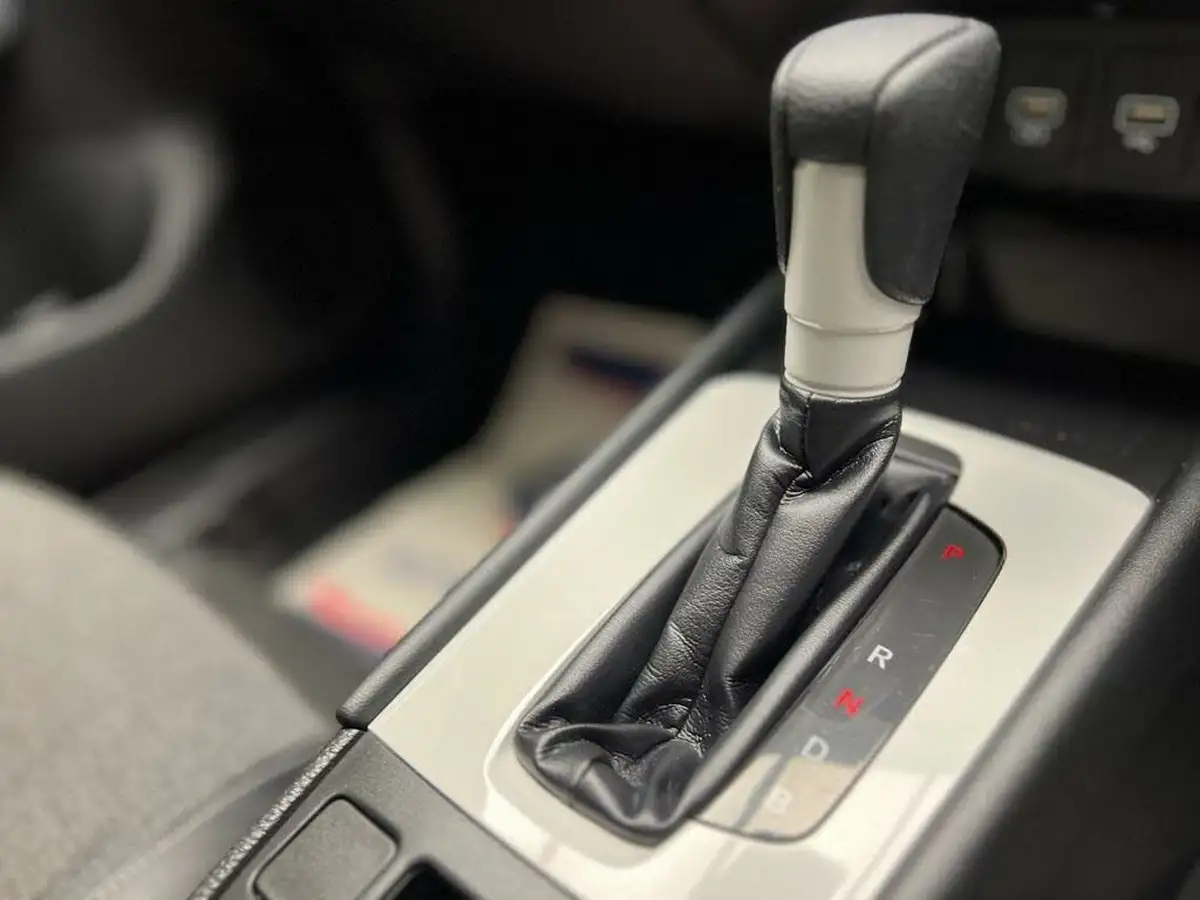 2021-honda-jazz-15-i-mmd-sr-107ps-big-21