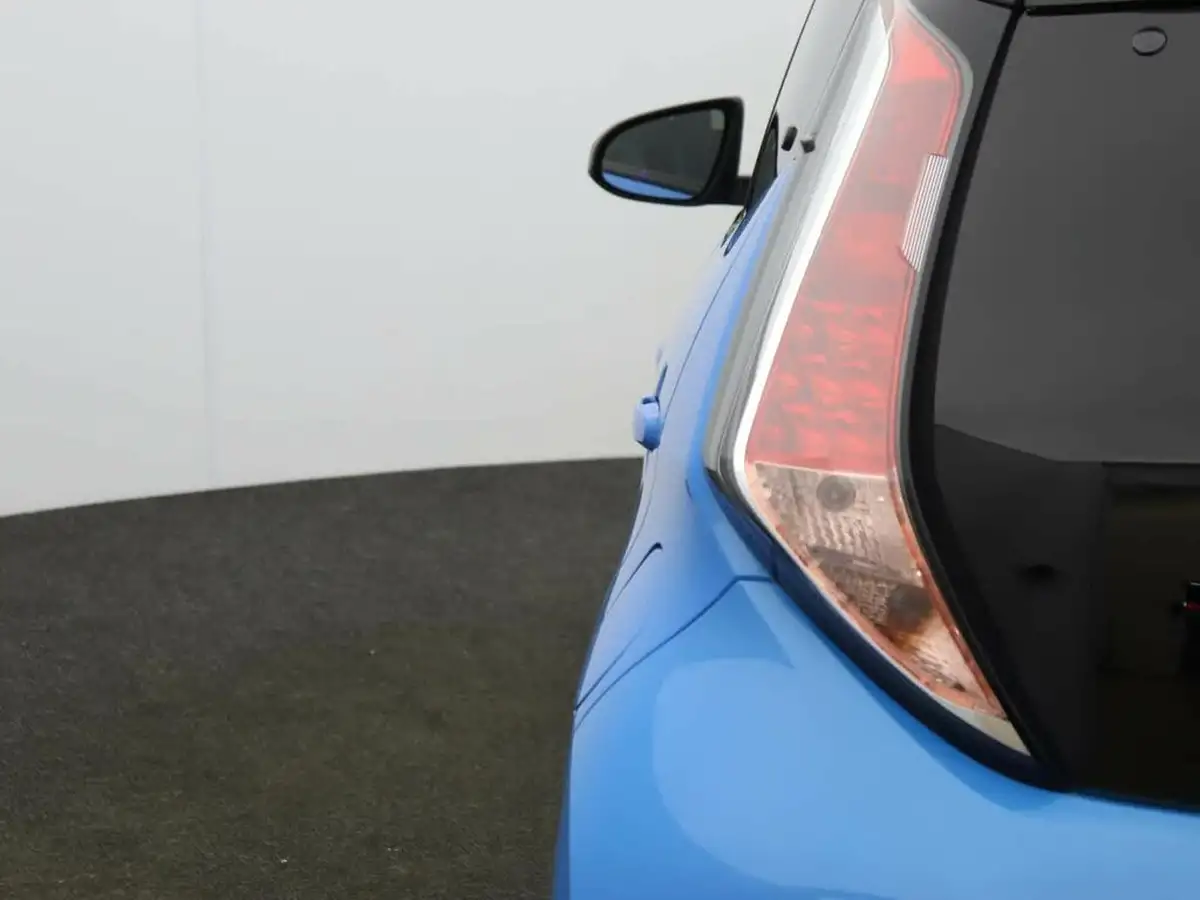 2016-toyota-aygo-10-vvt-i-x-cite-2-cyan-5d-big-40